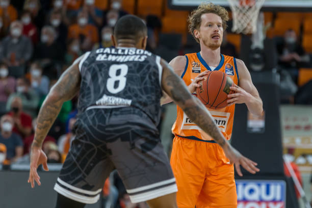 兼具技术与 兼具技术与