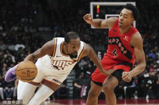 他对足球比 他对足球比