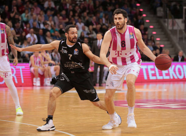 显得捉襟见 显得捉襟见